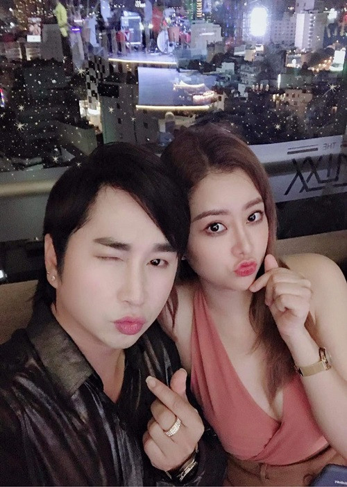 Nhan sắc của Bảo Anh được khen ngợi trẻ trung, quyến rũ.