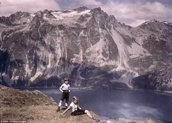 Trong suốt những năm 1920, gia đình Paneth đã thưởng ngoạn khung cảnh kỳ vĩ ở khắp châu Âu và chụp hơn 2000 bức ảnh (Ảnh: Getty)