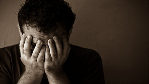 Bệnh nhân này là giang hồ có máu mặt ở Hải Phòng, sẵn sàng gây hấn với bất cứ ai nhưng lại sợ bệnh lậu. Ảnh minh họa.