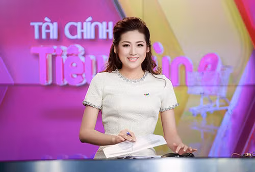 Ba lan on ao lo anh tinh cam cua A hau Tu Anh