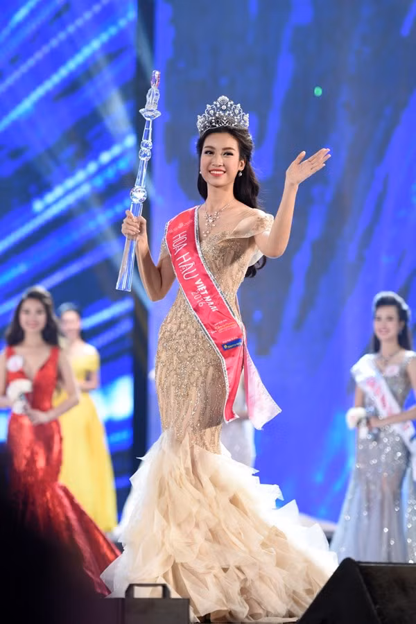 Sau đêm đăng quang, khi được hỏi có hài lòng với câu trả lời trên không, Đỗ Mỹ Linh cho rằng, vì quá run nên cô chưa có được câu trả lời đúng như mong đợi. Có lúc, cô gái sinh năm 1996 mong muốn được trả lời lại, tuy nhiên: "Sau khi suy nghĩ và nhận sự góp ý của mọi người, em thấy câu trả lời đó có vẻ hơi ngắn nhưng ban giám khảo chấm cho em ngôi vị hoa hậu nên em muốn giữ câu trả lời đầu tiên".