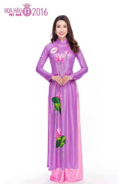 Mỹ Linh chia sẻ quan niệm: "Phụ nữ ai cũng muốn mình đẹp, tuy nhiên, có người sinh ra không may mắn có được vẻ đẹp tự nhiên, họ cảm thấy không tự tin vậy nên việc phẫu thuật thẩm mỹ là bình thường. Muốn đẹp, muốn tự tin hơn thì có thể nhờ tới phươnng pháp đó, không có gì là xấu cả".