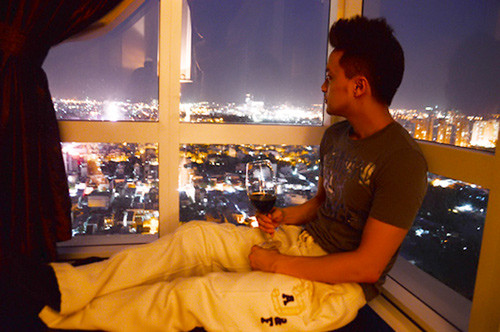 Đây là địa điểm yêu thích nhất của Cao Thái Sơn vì anh được thoải mái ngắm nhìn cảnh phố phường mà không bị ảnh hưởng bởi tiếng ồn xung quanh.