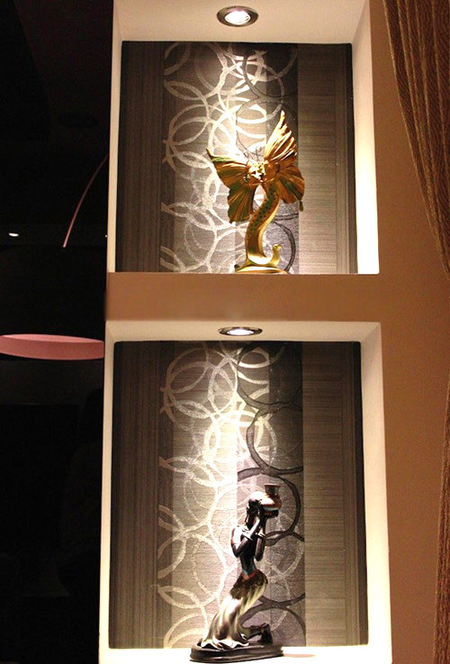 Cao Thái Sơn thích bày biện những món đồ trang trí độc đáo.