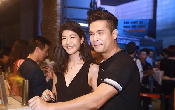 So với những mối tình “sét đánh”, đến nhanh và chóng đi trước đó, Trương Thế Vinh và Đông Phương đã có ba tháng quen biết và tìm hiểu trước khi tiến tới hẹn hò. (Ảnh: Ngôi sao)