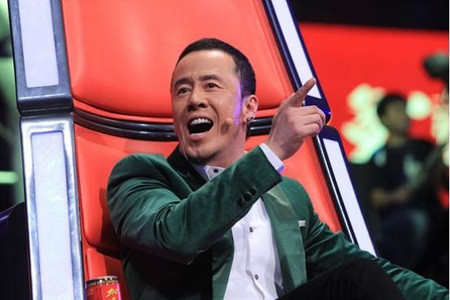 Dương Khôn Nói về quá khứ khổ cực, có lẽ không ai thắng được nhạc sĩ tài năng Dương Khôn. Anh từng chia sẻ một năm phải chuyển nhà tới 55 lần. Thời điểm cùng cực nhất, một tháng anh chỉ tiêu 5 tệ (Khoảng 17000 VNĐ).