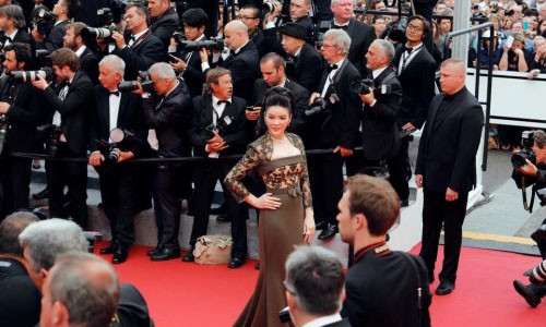 Nhiep anh gia binh luan ve khoanh khac Ly Nha Ky bi ngo “lo“