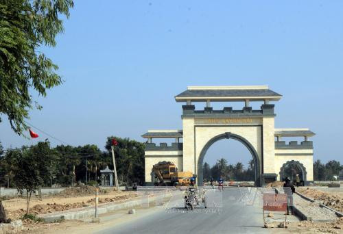 Cổng làng Quỳnh Đôi, công trình mới được hoàn thành với tổng giá trị gần 3 tỷ đồng.