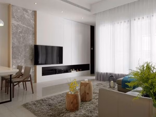 Không gian tiếp khách được bố trí ngay ở tầng hai, tầng 1 dành cho nơi để ô tô. Vì vậy, các khu vực chức năng chính của căn hộ được bắt đầu từ tầng hai.