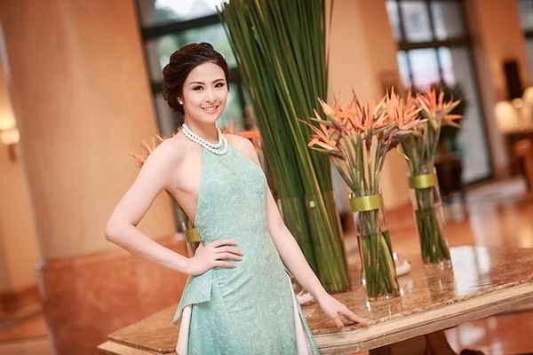 Xinh đẹp và có phong cách thời trang tinh tế hơn thế nhưng những sự cố váy áo trong quá khứ của Ngọc Hân khiến truyền thông khó có thể quên.