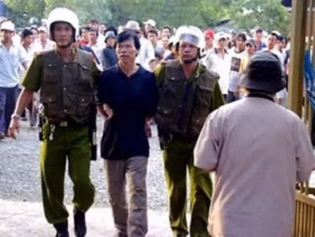 Dai ca giang ho bien vo thanh “tro choi tinh duc