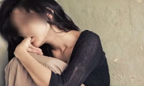 La thu dam nuoc mat nguoi vo tre bi ung thu gui nhan tinh cua chong