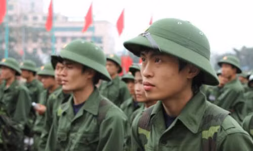 Cận thị mức nào không phải nhập ngũ theo quy định mới? ảnh 1