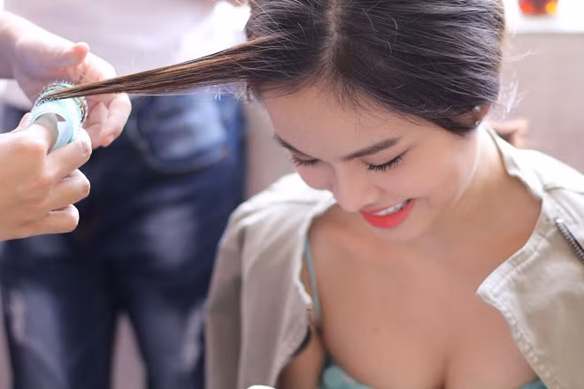 Không chỉ vậy, Đỗ Hiếu cũng vô cùng yêu thích giọng hát vô cùng nội lực của Giang Hồng Ngọc từ lâu và khi ‘duyên’ đến cả hai không ngại ngần kết đôi cùng nhau trong sản phẩm đặc biệt này.