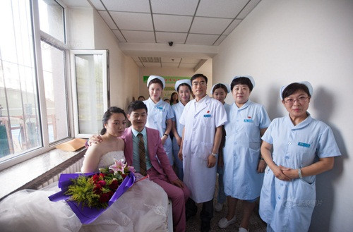 Khi Ngụy Bình nói chuyện này với gia đình, mọi người đã rất sốc. Sau đó, họ mang Ngụy Bình đi bệnh viện lớn hơn để kiểm tra. Lần thứ hai đã cho được kết quả rõ ràng, cô bị: "Ung thư gan giai đoạn cuối".