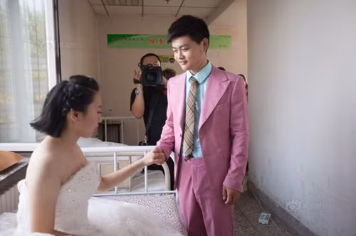 5 năm trôi qua, Bảo Đào và Ngụy Bình yêu nhau ngày càng sâu sắc, gắn bó. Đầu năm 2016, mối quan hệ đã ổn định, hai người quyết định ra mắt gia đình. Dự định của cả hai là tháng 10 năm nay sẽ tổ chức hôn lễ. Nhưng chẳng ai ngờ được, thời khắc háo hức mong mỏi một chặng đường hạnh phúc mới thì vận rủi tới tìm.