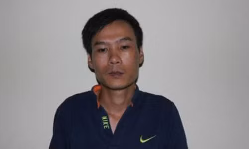 Truy bat ke giet nguoi vi mau thuan mua heo