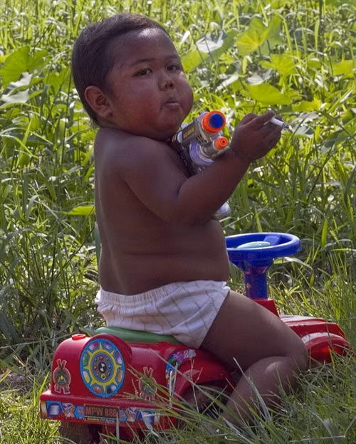 Cau be hut 40 dieu thuoc/ngay tung gay soc gio ra sao?