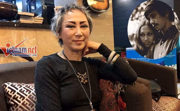 Ca sĩ Lê Uyên hiện tại.