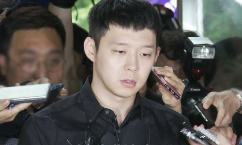 Park Yoochun trang an vu tan cong tinh duc