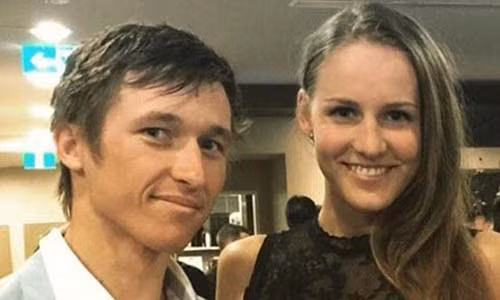 Australia: Ky si chan doi thu de ban gai ve dich truoc