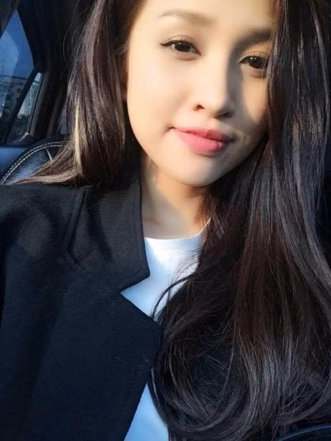 Lam the nao Thanh Van Hugo de mat moc van xinh?