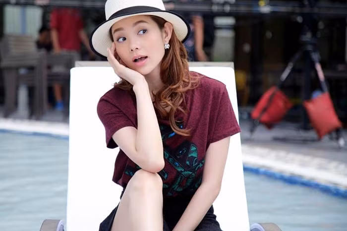 Minh Hang buc xuc voi ekip phim dai nhat Viet Nam-Hinh-2