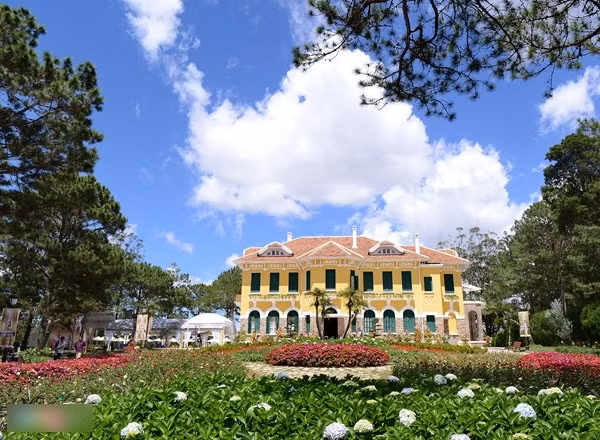 Nhung cau chuyen ki bi la lung xung quanh Dinh Bao Dai-Hinh-2