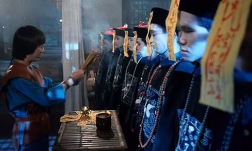 Giai ma Cuong thi: Bi an khien ban phai sung sot