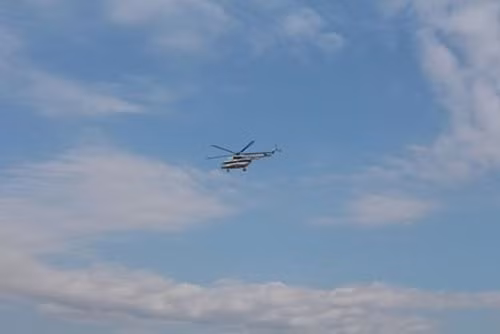 Đại tá Phan Đăng Thạnh, Chính ủy Trung đoàn cho biết, năm 2014, Trường Sĩ quan Không quân mở lại lớp đào tạo phi công lái trực thăng Mi8 sau 29 năm gián đoạn. Đây cũng là khóa đầu tiên Trung đoàn 910 thả bay đơn thành công cho 4 học viên.