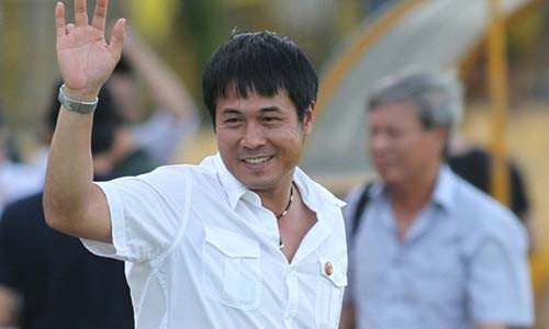 Bàn tay của HLV Nguyễn Hữu Thắng bị khuyết 1 ngón.