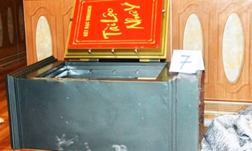 Vo lam tu thien, len vao chua pha ket sat cuom tai san