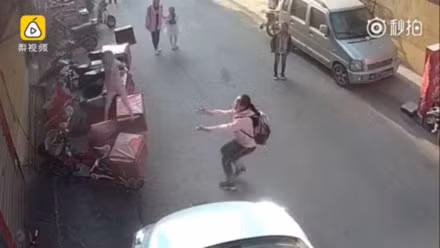 Cuu em be, nu sinh thuc tinh hang trieu nguoi