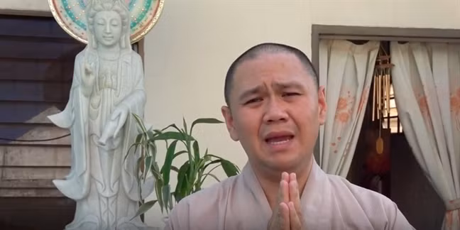 Sau loi xin loi, san khau Sao Minh Beo cang vang khach-Hinh-2