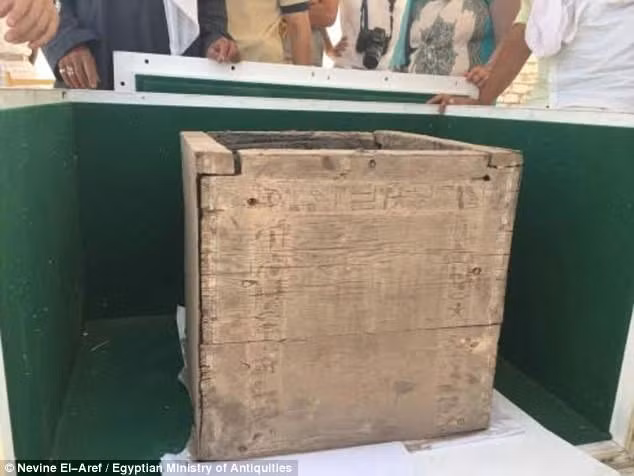 Phat hien khu mo co cong chua Ai Cap 3.700 tuoi