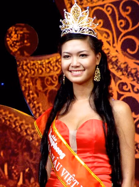 Thi nhan sac Viet va nhung lan gay tranh cai-Hinh-4