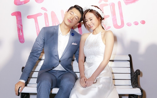 Midu chia sẻ cô nhớ mãi cảnh phải hôn Harry Lu tới 30 lần. Khi được hỏi về điều gì khiến cô cảm thấy vui nhất khi đóng phim, Midu hài hước chia sẻ: “Niềm hạnh phúc của Midu là nhờ kịch bản phim quá dễ thương, nhờ đạo diễn “chiếu cố” mà Midu được tận 2 chàng trai cực đẹp trai và ga-lăng là Harry Lu và Anh Tú giành giật, suốt ngày tranh suất dắt Midu đi ăn!”.