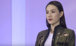 Lê Hà sinh năm 1993 từng học khoa Tài chính ngân hàng của trường ĐH Công nghệ TP. Hồ Chí Minh.