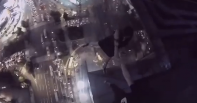 Cặp đôi này cũng có những động tác vào buổi tối.