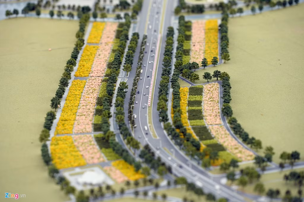 Đây là cửa ngõ Việt Nam và thế giới, tạo hình ảnh tuyến đường có môi trường xanh bền vững với dải phân cách trải dài hai bên và đan xen không gian cây xanh mặt nước tự nhiên.