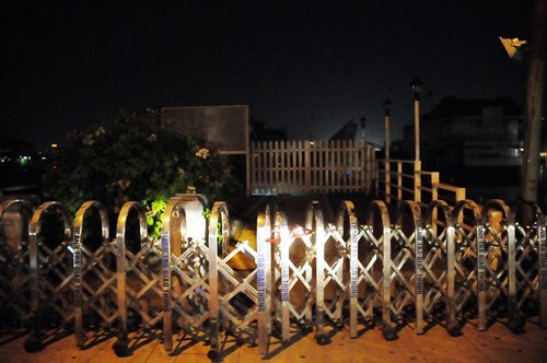 Các cầu tầu, đường dẫn và du thuyền đã được Thanh tra Sở GTVT gác barie chắn.