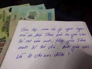 Không biết đây là "soái ca" của cô nào, chỗ này chắc cũng đủ để cô gái tẩm bổ tăng thêm vài lạng. (Ảnh: FB)