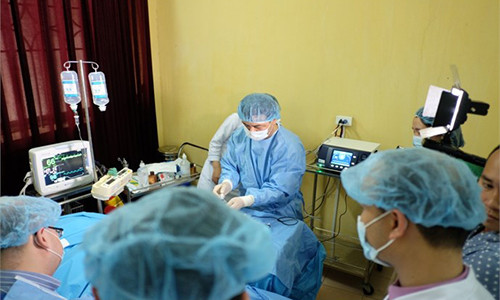 Tri suy tinh mach chi bang song cao tan