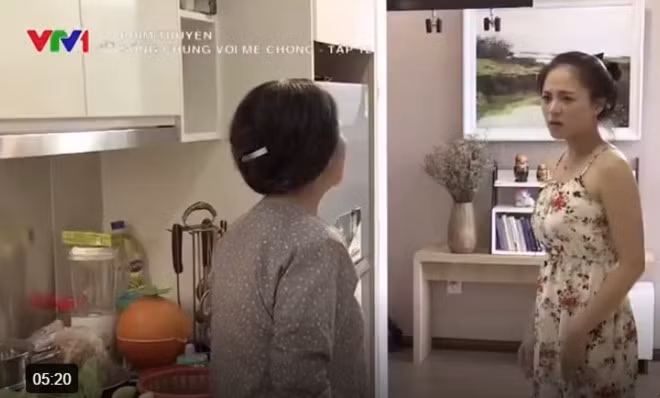 Mẹ Tùng lên thành phố chăm con dâu. Mối quan hệ mẹ chồng - nàng dâu của gia đình Trang bắt đầu có sự mâu thuẫn.