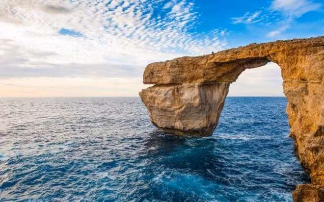 Cong vom da Azure Window noi tieng sup xuong bien