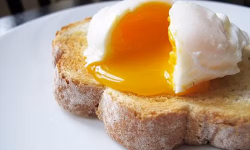 Trung long dao co gay hai cho suc khoe ba bau