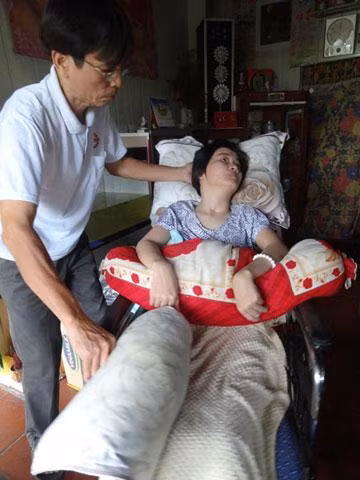 Hoa hau Dang Thu Thao tung song kho khan nhu the nao?-Hinh-3