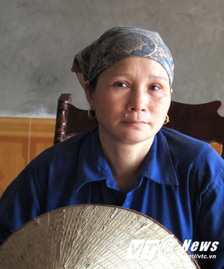 Vuong quoc dan ba va noi buon dan ong keo nhau lia bo coi tran