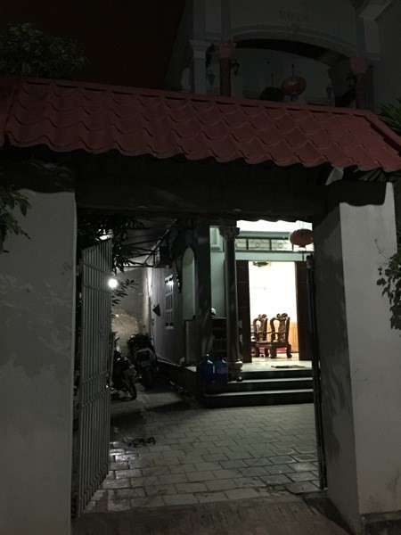 Yeu don phuong, ghen vo co: Ke boc lich, nguoi len ban tho