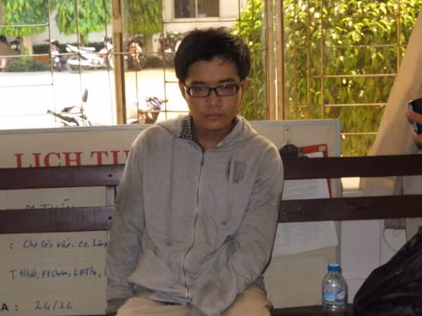 Kinh hoang ke hoach phan xac nguoi tinh cua sinh vien DH